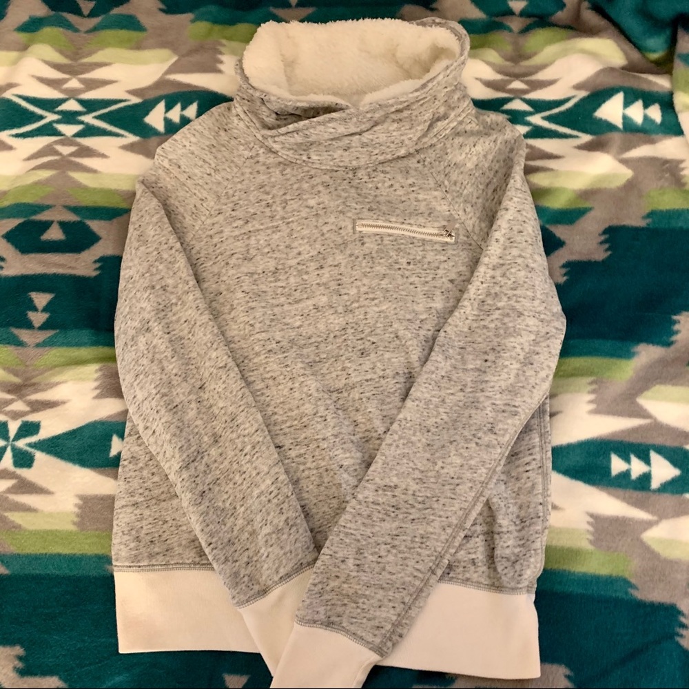 Abercrombie sweater